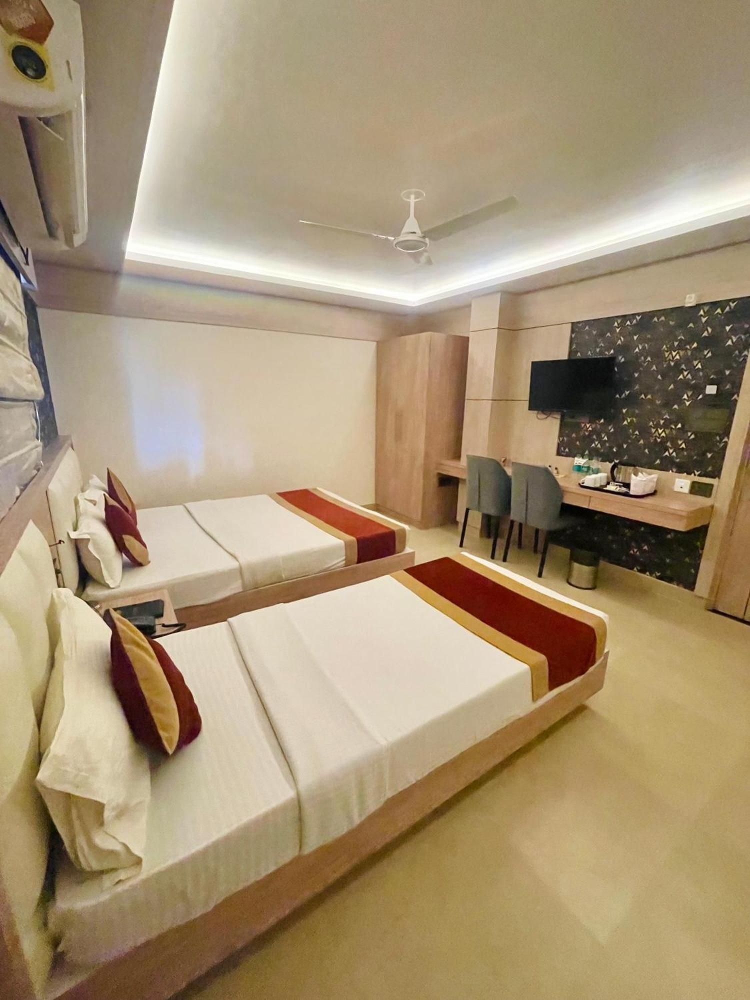 Hotel Royal Bengal โบลปูร์ ภายนอก รูปภาพ
