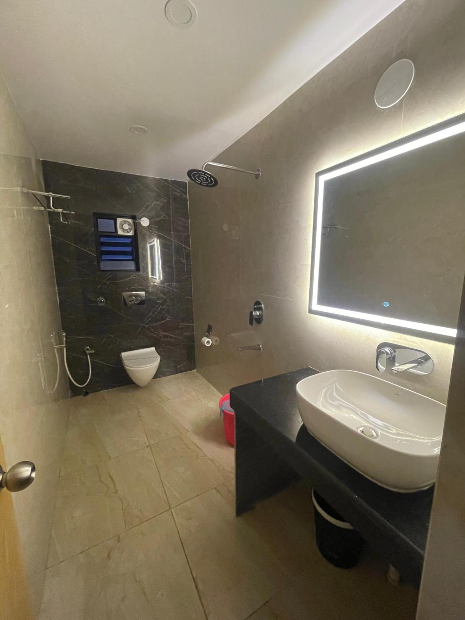 Hotel Royal Bengal โบลปูร์ ภายนอก รูปภาพ