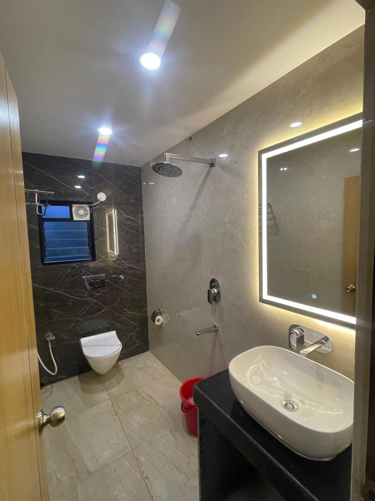 Hotel Royal Bengal โบลปูร์ ภายนอก รูปภาพ