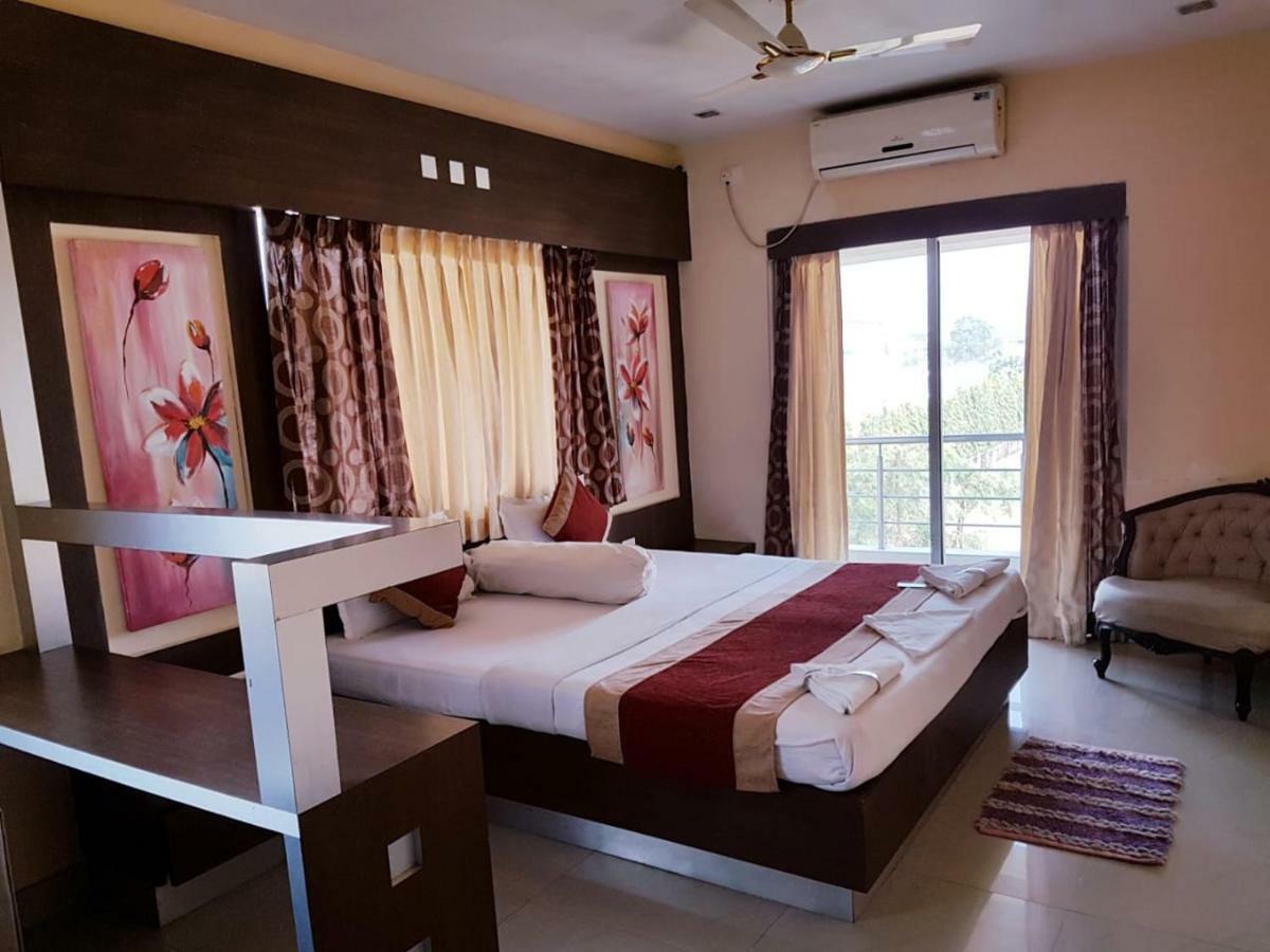 Hotel Royal Bengal โบลปูร์ ภายนอก รูปภาพ